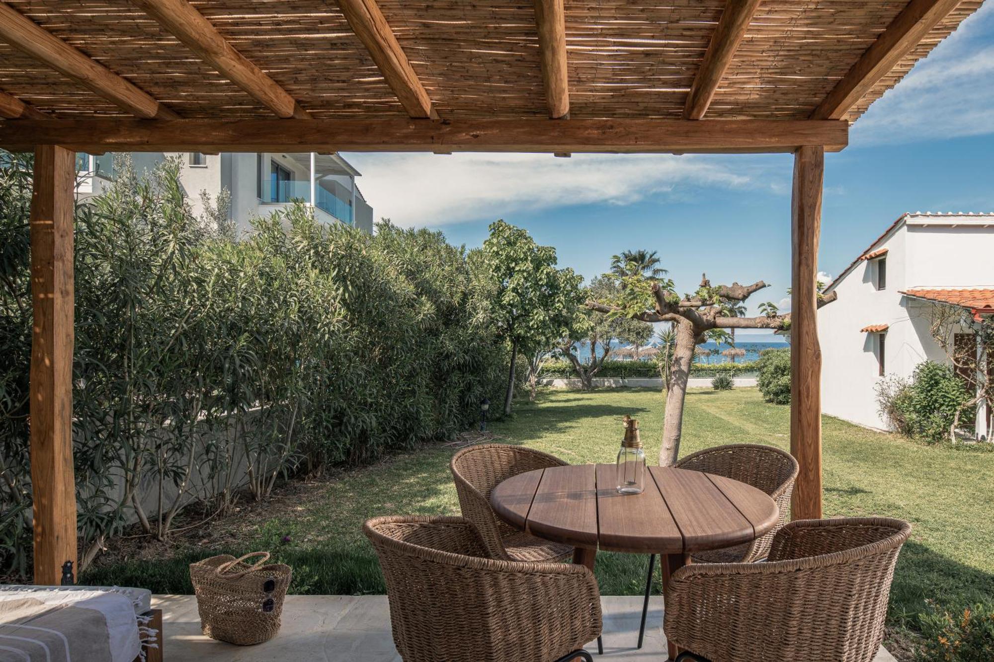 Bungalows Iphigenia Пефкохори Екстериор снимка